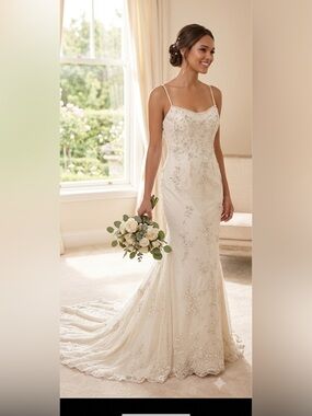🎀 Make an Offer 🤍 Elegant Ivory Beaded Spaghetti-Strap Wedding Dress